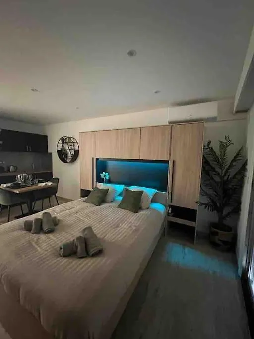 Apartment Superbe Studio Avec Balcon Rue D'Antibes Cannes