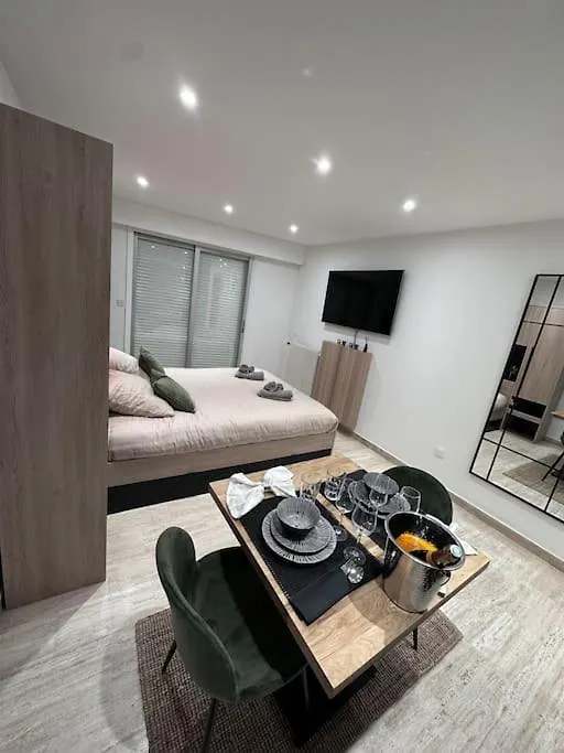 Superbe Studio Avec Balcon Rue D'Antibes Cannes 0*,