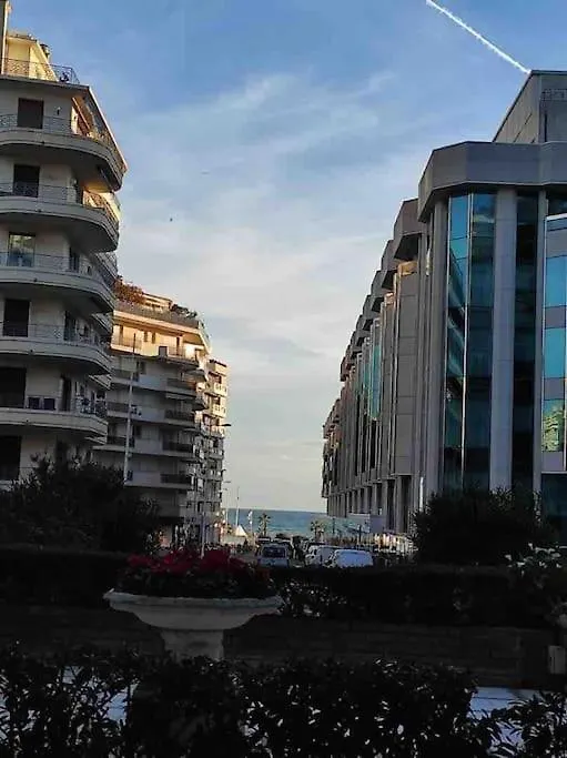 Apartment Superbe Studio Avec Balcon Rue D'Antibes Cannes